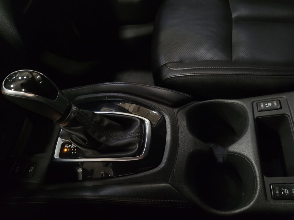 Used 2019 Nissan Rogue SL image 26