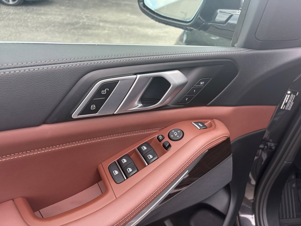 Used 2023 BMW X5 sDrive40i w/ Premium Package RWD image 32