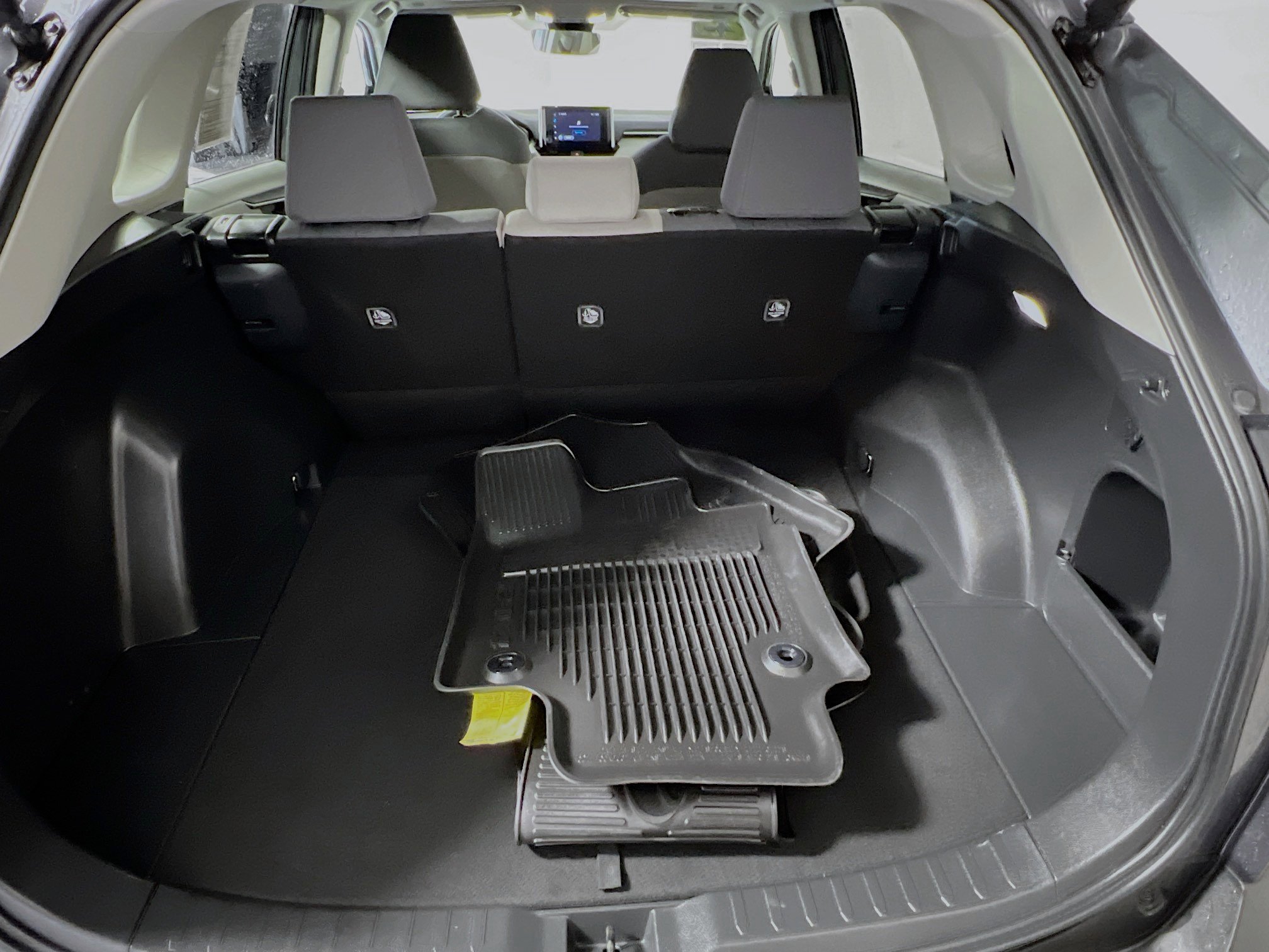 Used 2025 Toyota RAV4 XLE image 34