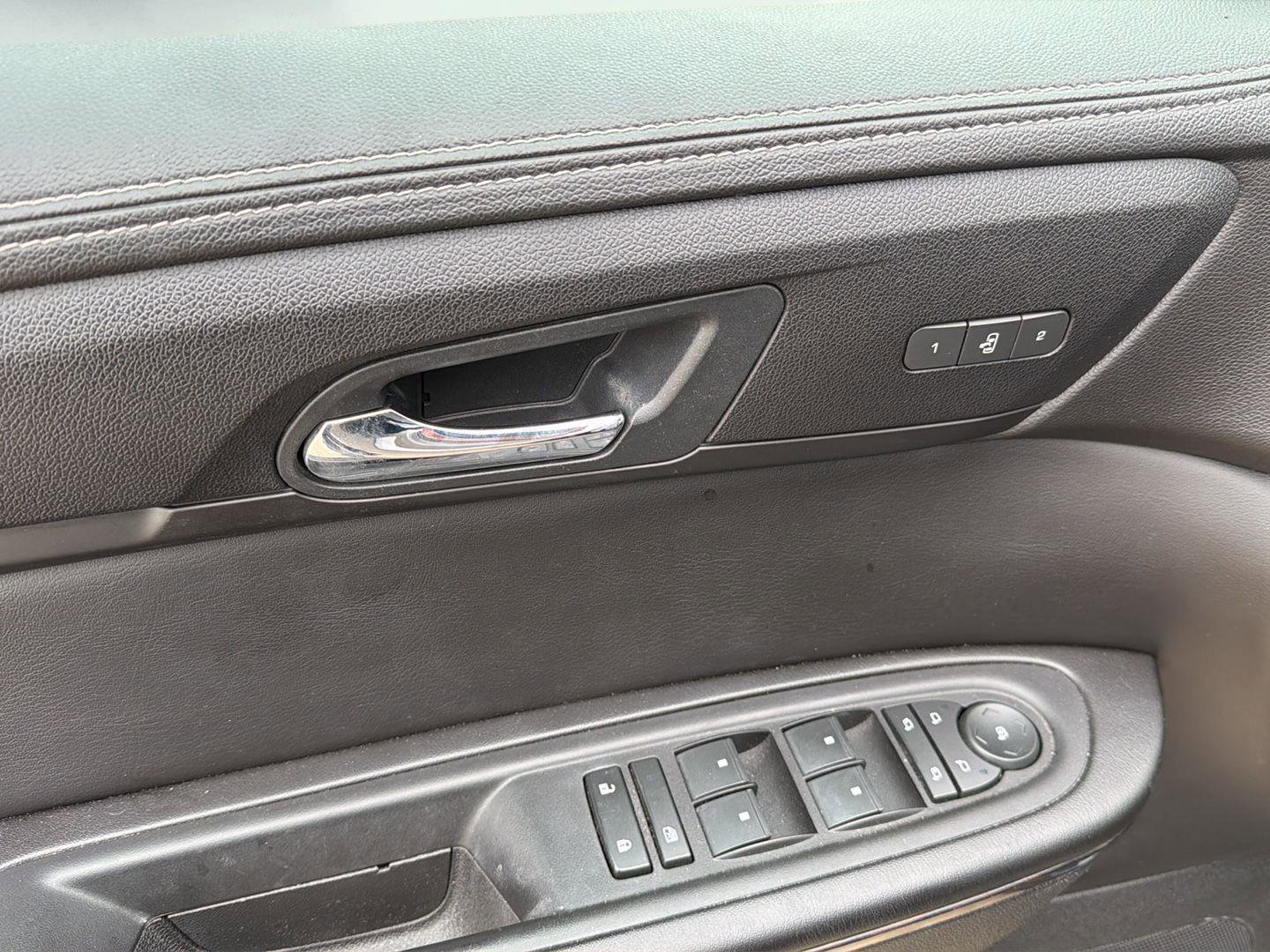 Used 2017 Chevrolet Traverse Premier AWD/4WD image 10