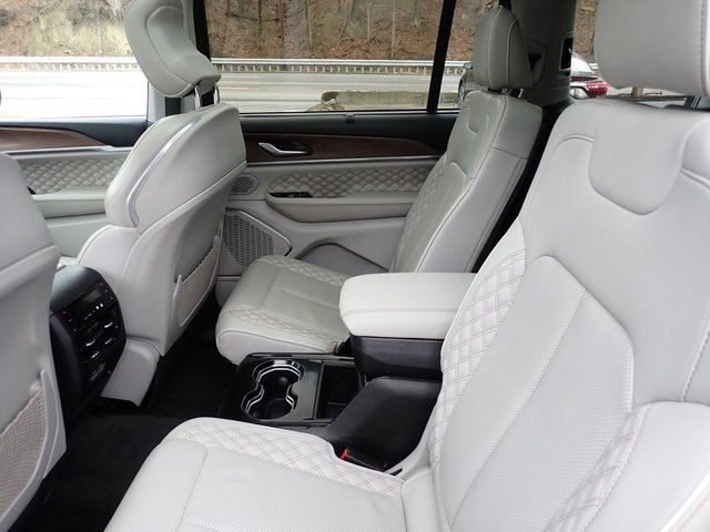 Used 2021 Jeep Grand Cherokee L Summit w/ Advanced Protech Group IV image 17