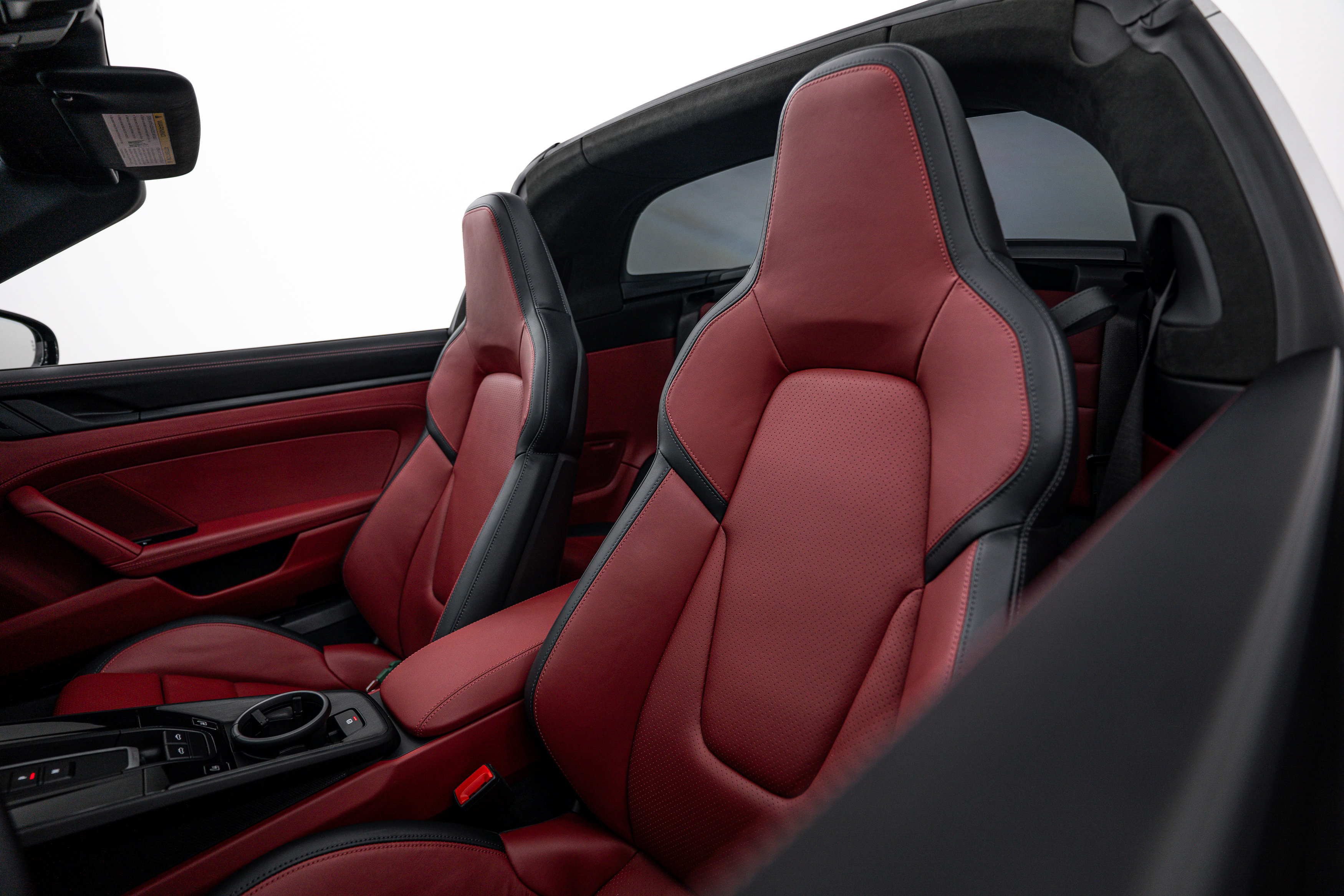 Certified 2025 Porsche 911 Targa 4 GTS AWD/4WD image 23