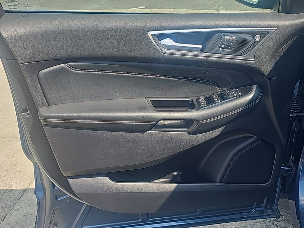 Used 2019 Ford Edge Titanium w/ Equipment Group 301A image 10