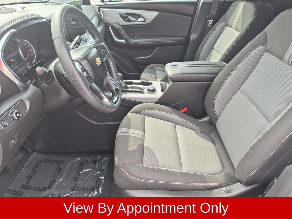 Used 2025 Chevrolet Blazer LT FWD image 25