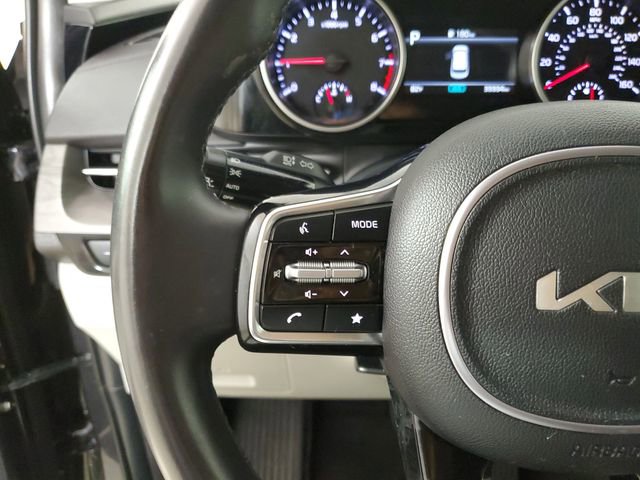 Used 2024 Kia Carnival EX image 26