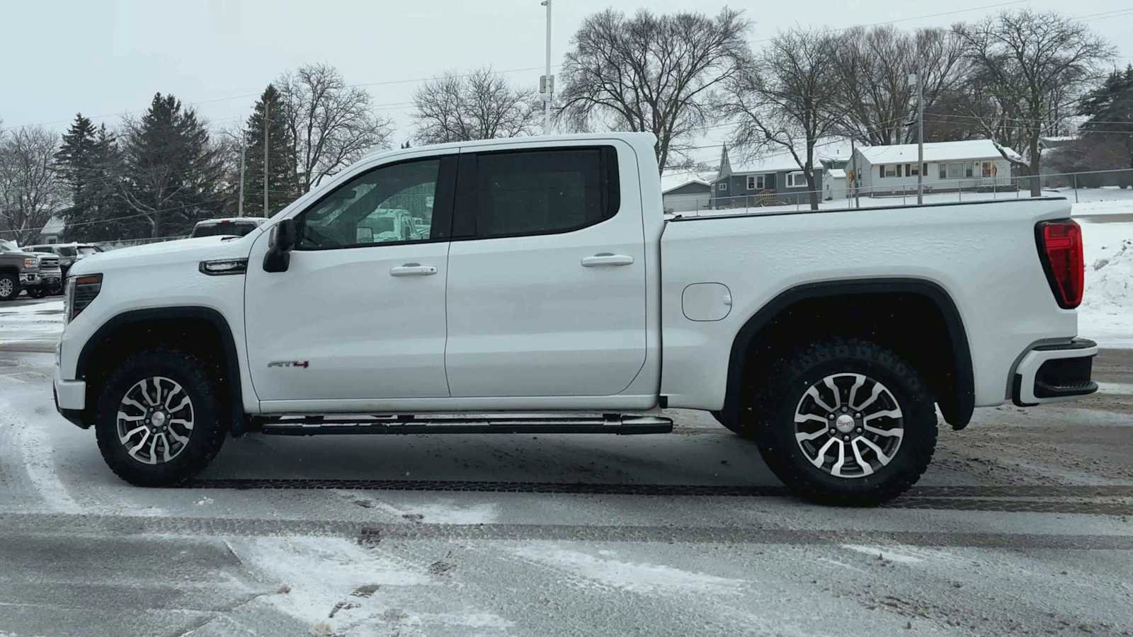 Certified 2022 GMC Sierra 1500 AT4 w/ Technology Package image 6