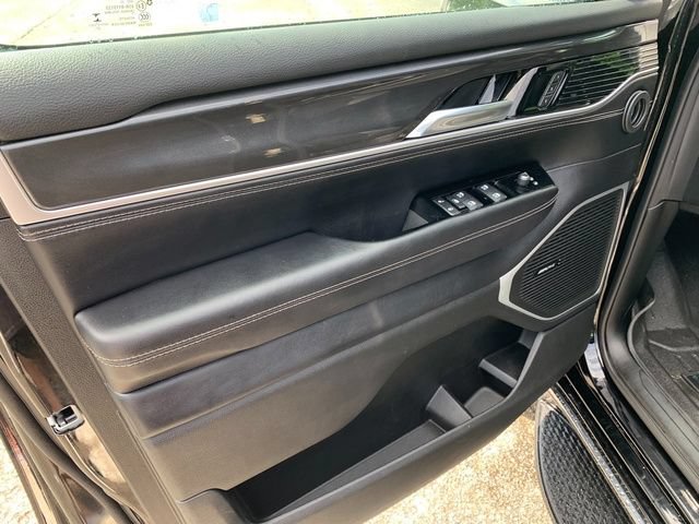Used 2023 Jeep Wagoneer 4WD image 20