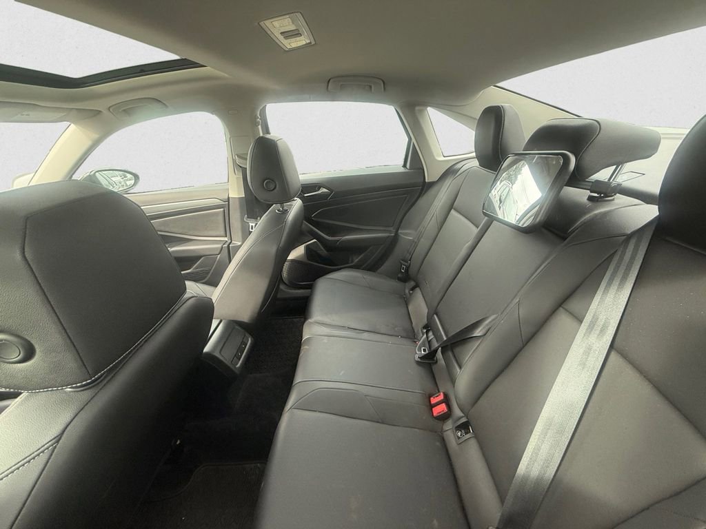 Used 2020 Volkswagen Jetta SE w/ SE Cold Weather Package image 8