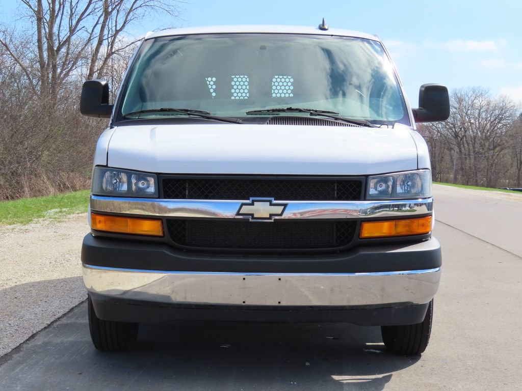Used 2024 Chevrolet Express 2500 w/ Driver Convenience Package image 7