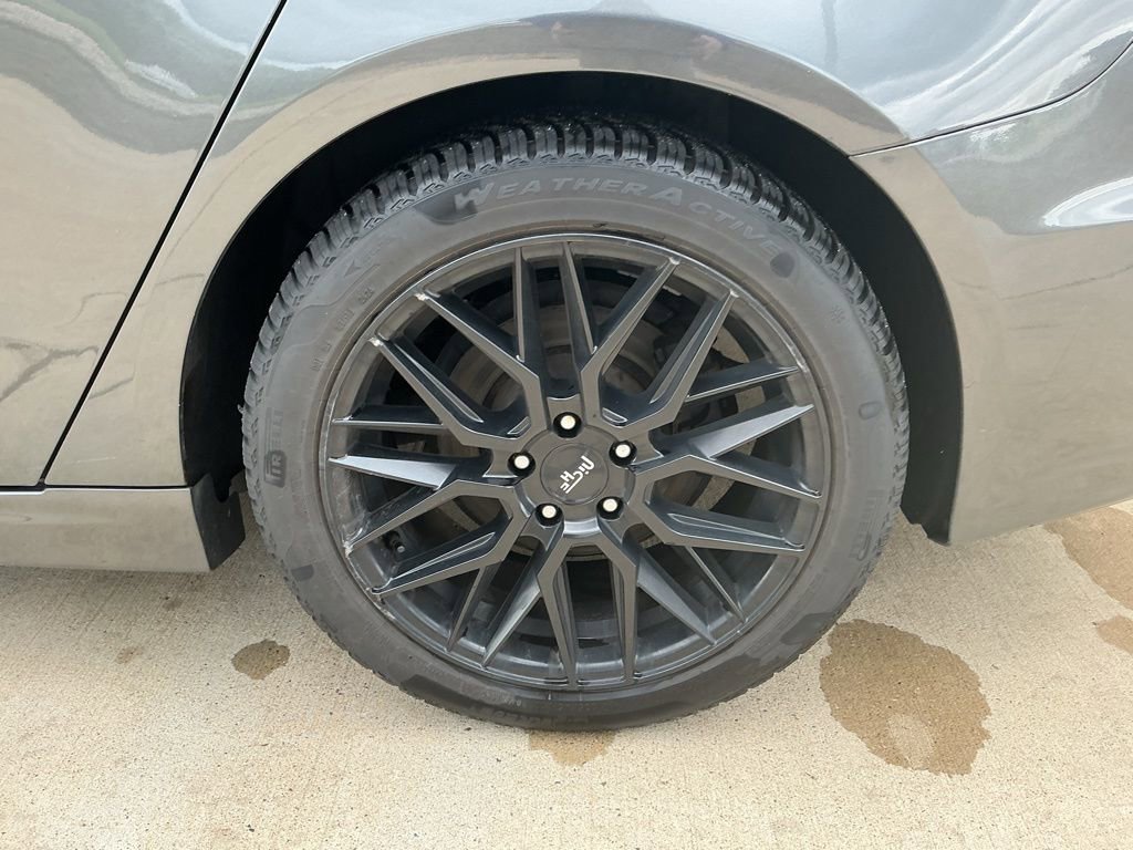Used 2019 Ford Fusion Titanium FWD image 6