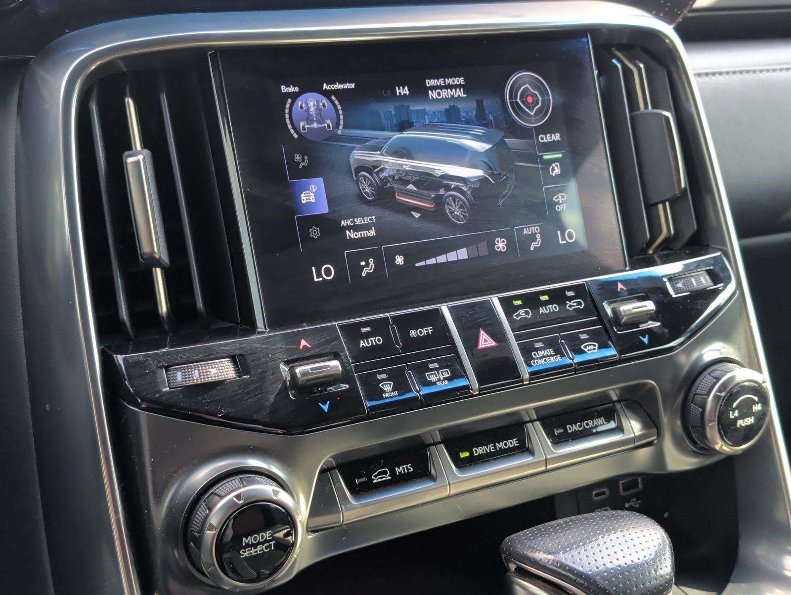Used 2023 Lexus LX 600 F Sport AWD/4WD image 20