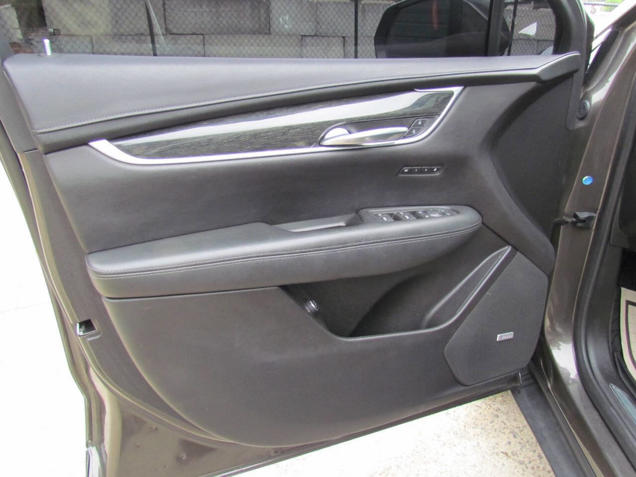 Used 2020 Cadillac XT5 Premium Luxury FWD image 12