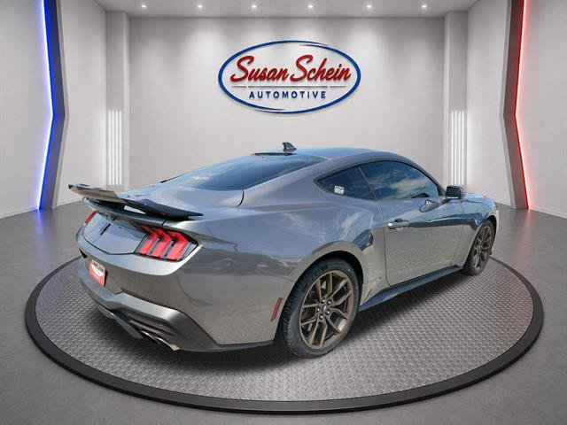 Used 2024 Ford Mustang GT Premium RWD image 5