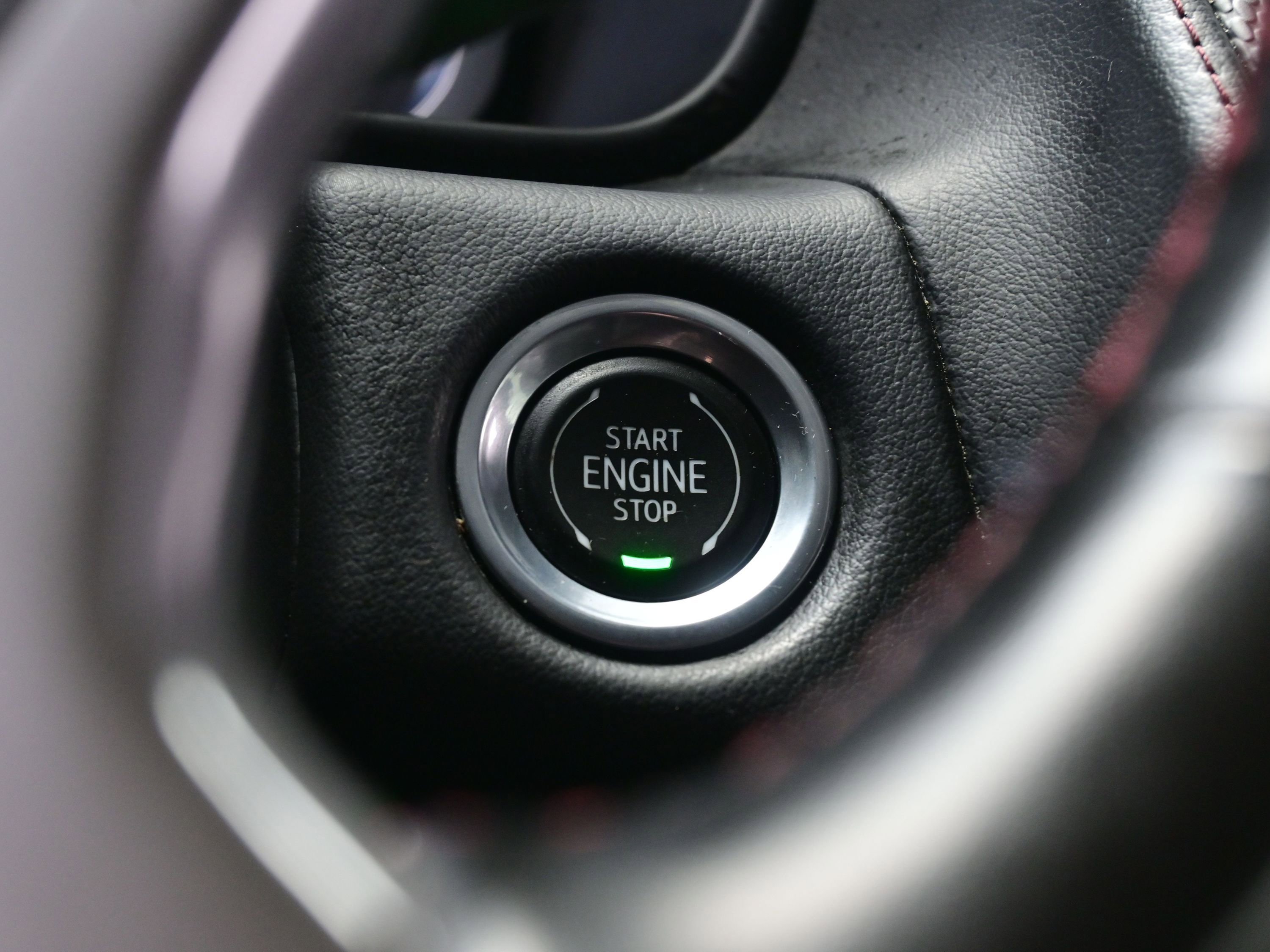 Used 2023 Chevrolet Suburban RST w/ Luxury Package image 24