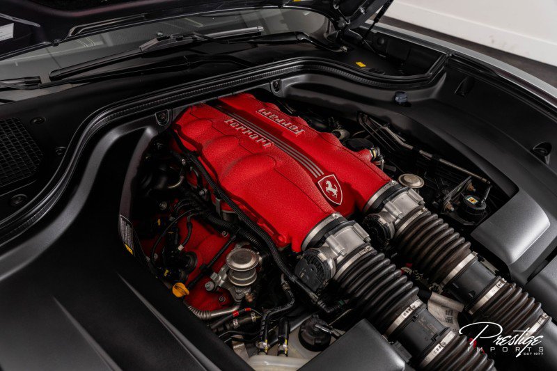 Used 2014 Ferrari California image 6