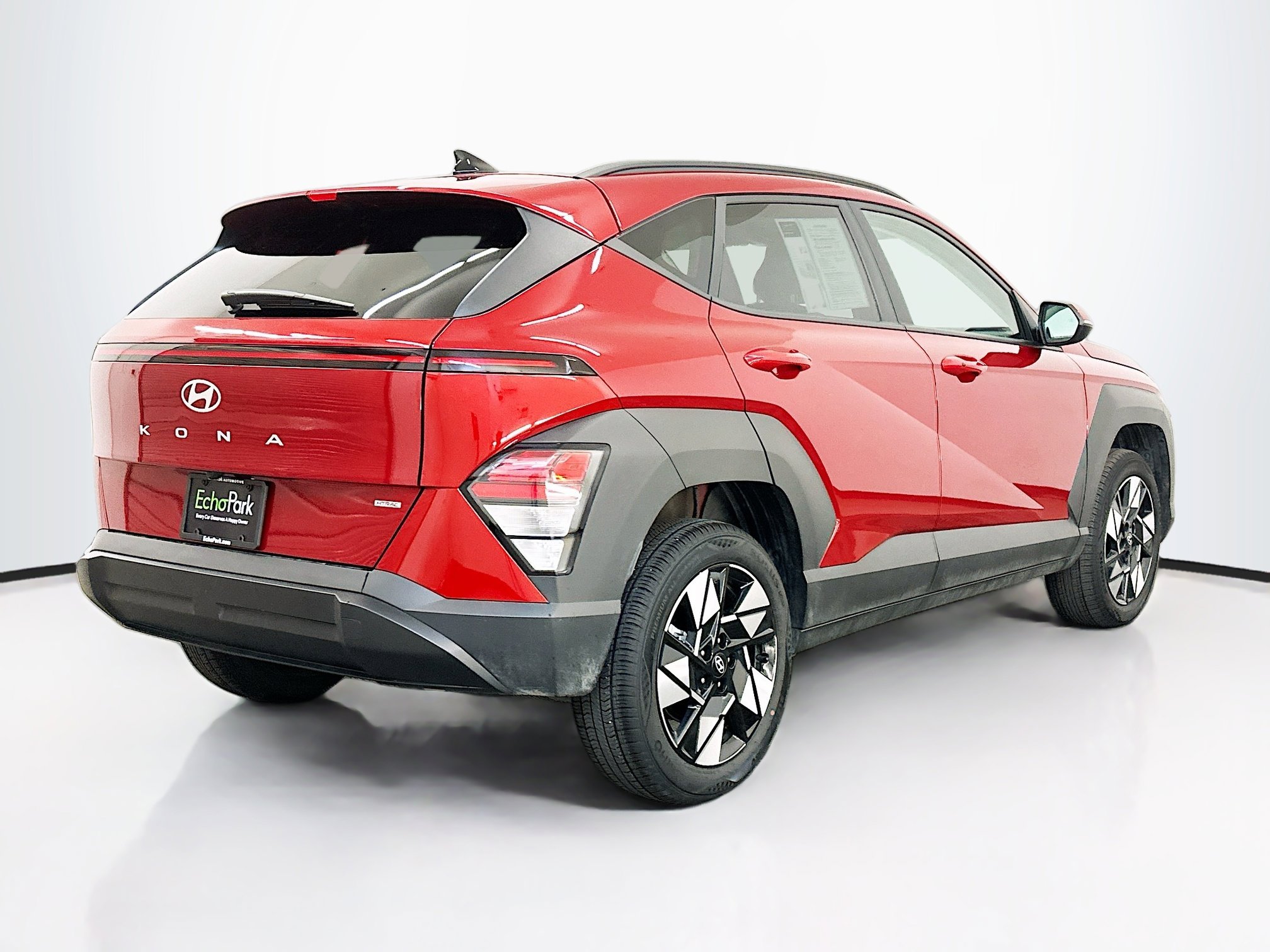 Used 2025 Hyundai Kona SEL image 9
