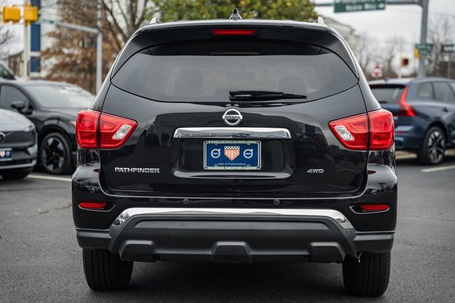 Used 2019 Nissan Pathfinder SL image 5