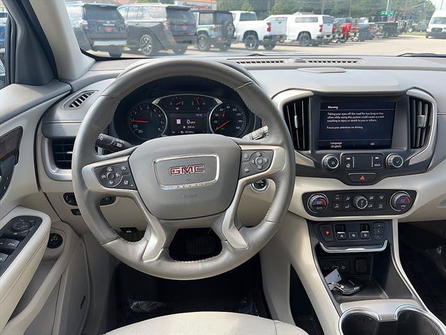 Used 2020 GMC Terrain Denali w/ Denali Premium Package AWD/4WD image 12