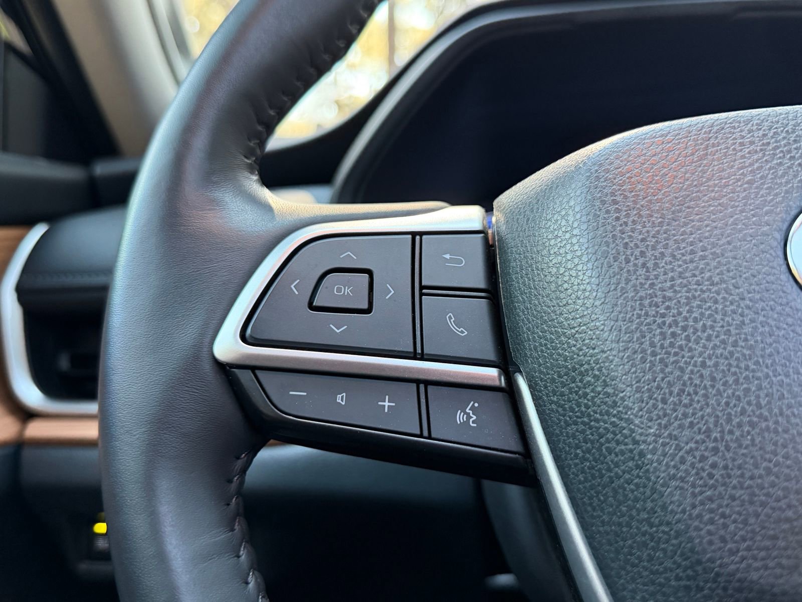 Used 2024 Toyota Grand Highlander Limited image 23