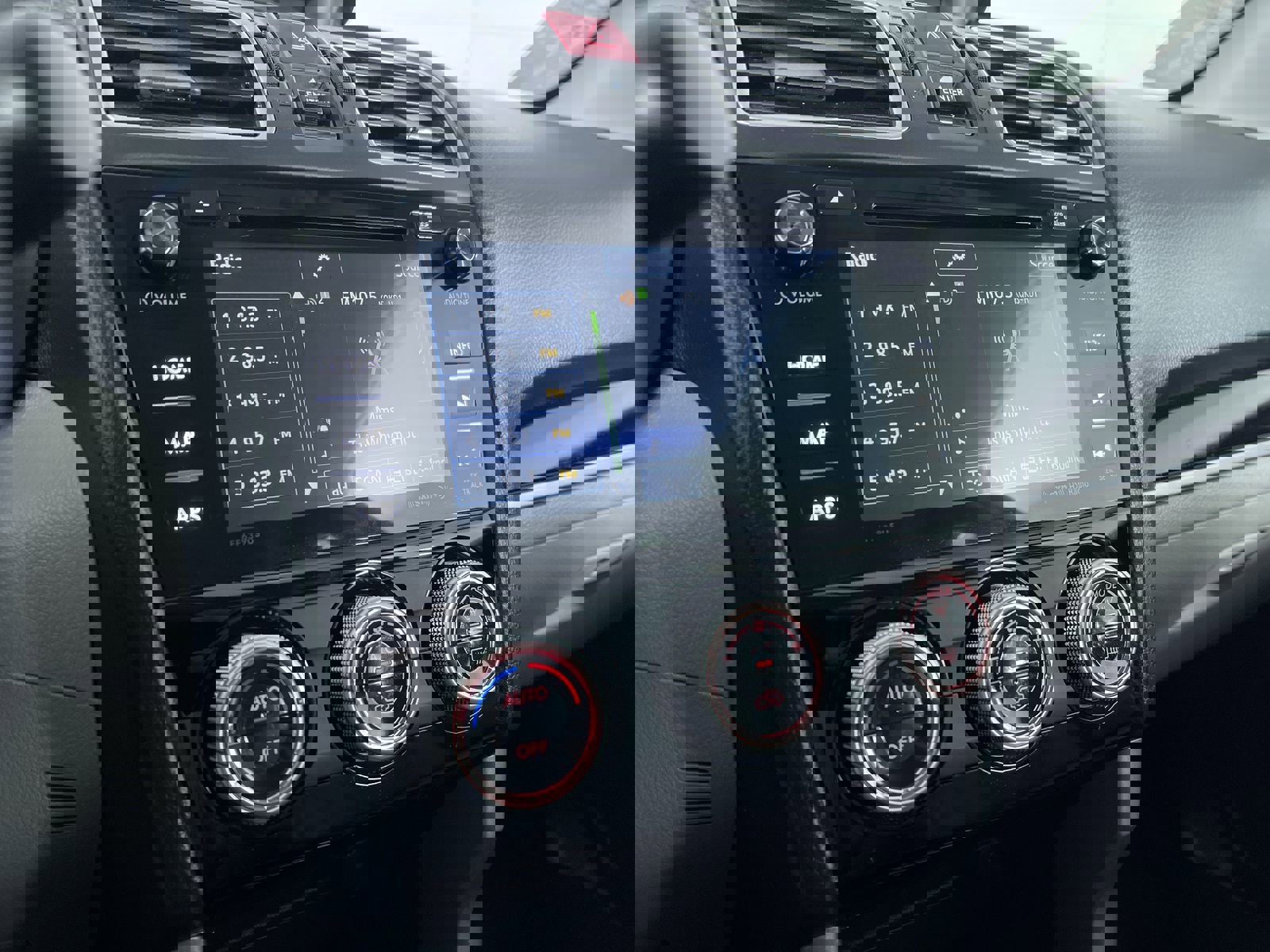 Used 2018 Subaru Forester 2.5i Limited image 17