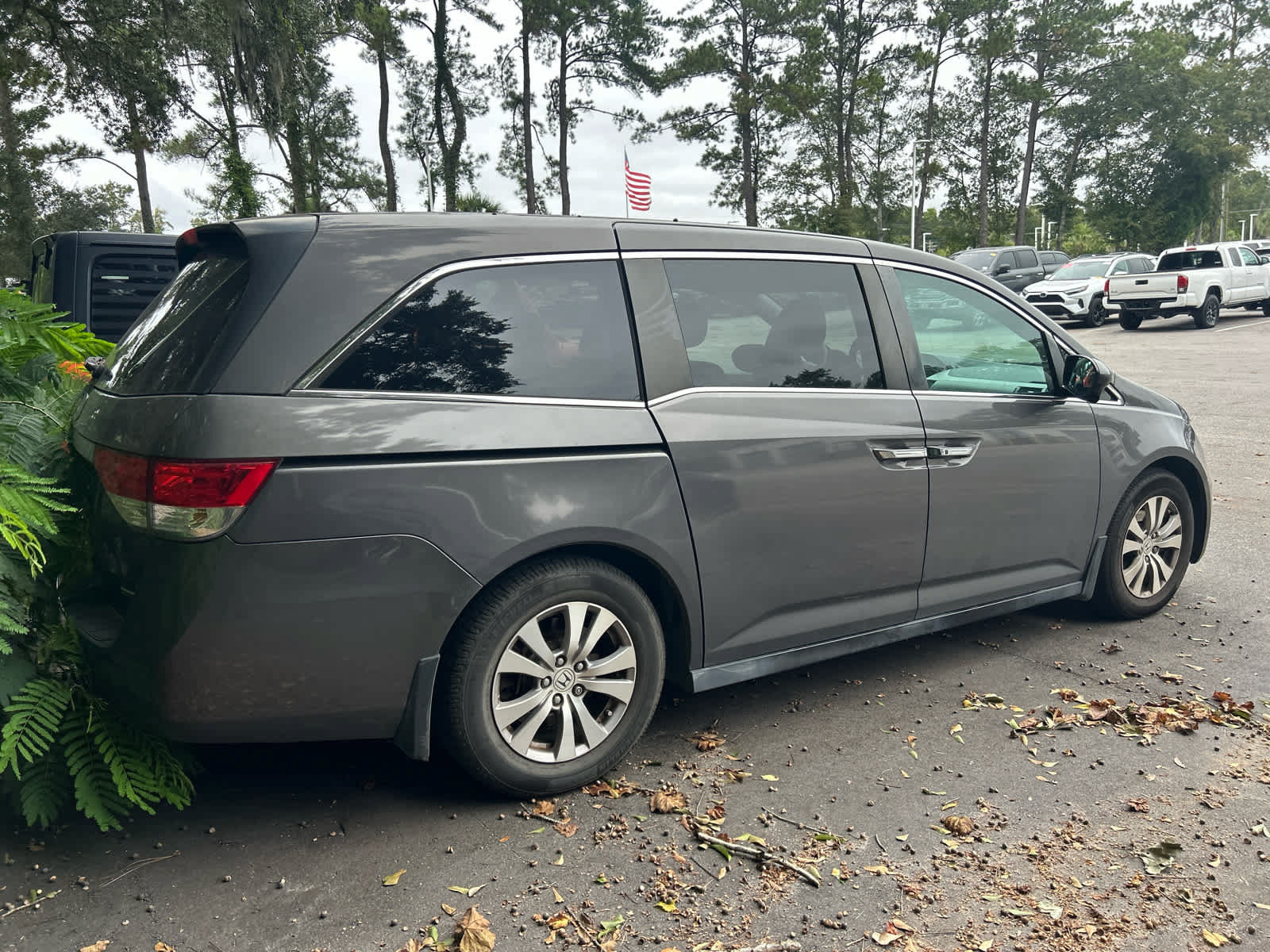 Used 2016 Honda Odyssey SE image 5