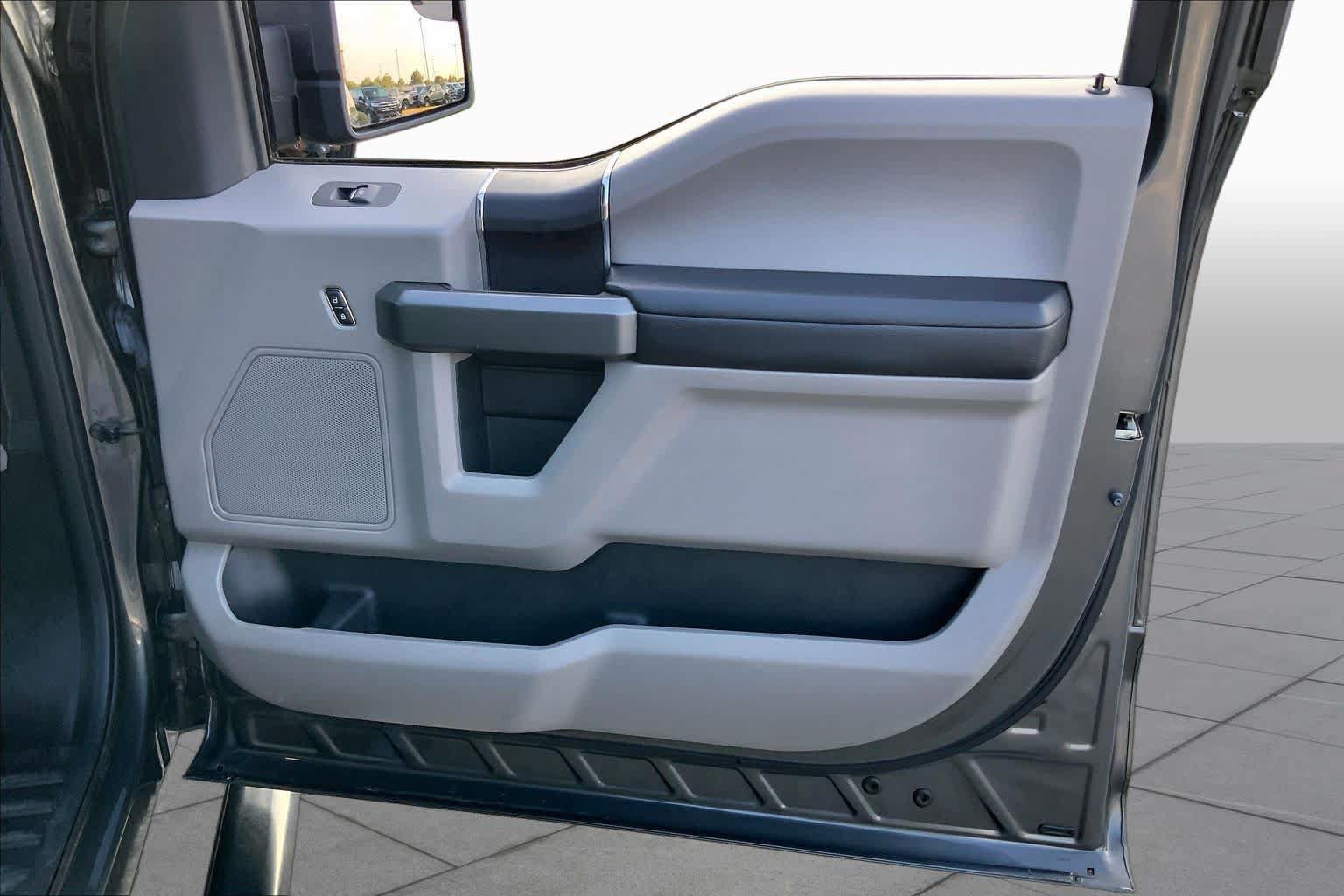Used 2016 Ford F150 XLT RWD image 21
