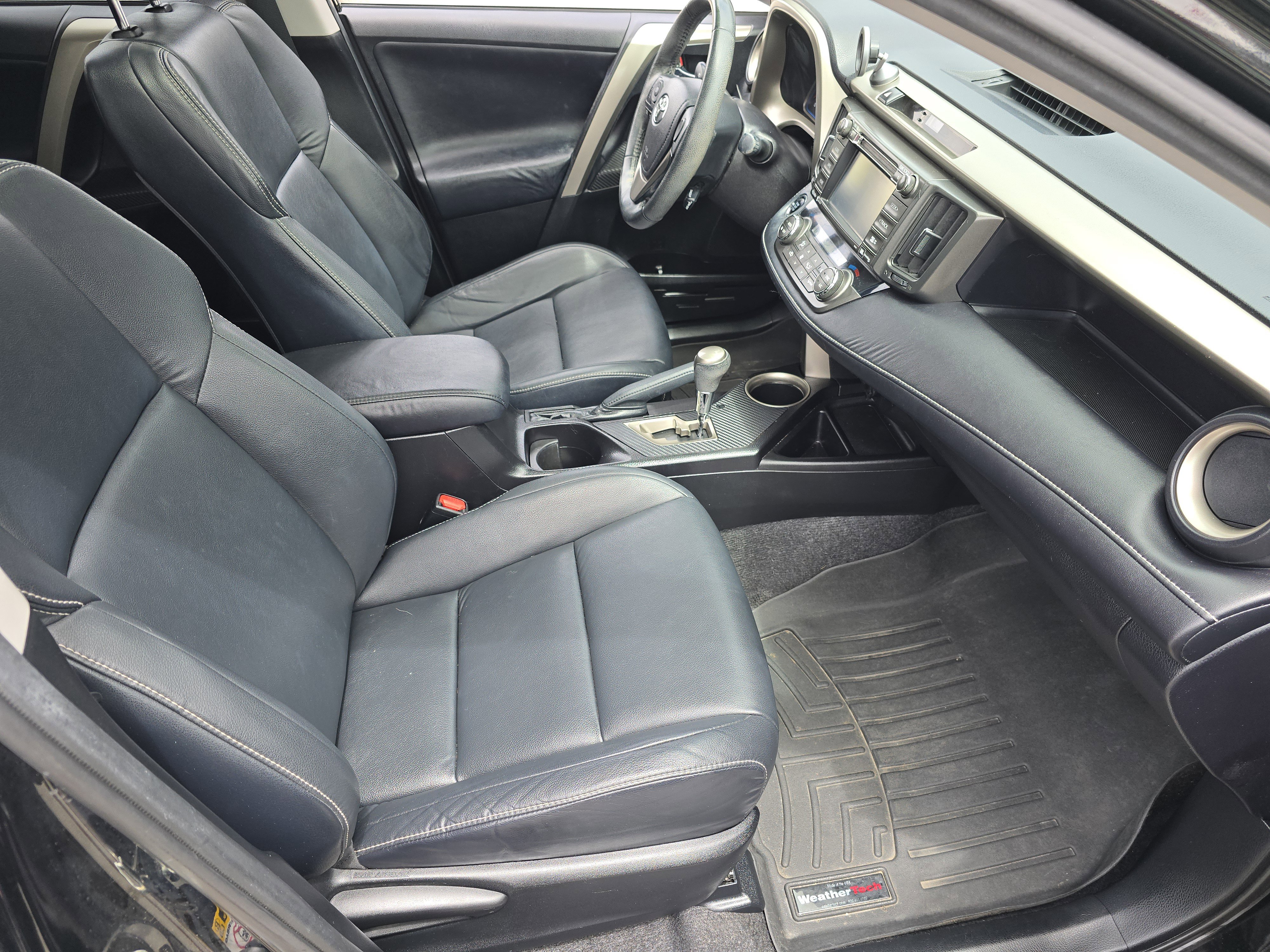 Used 2015 Toyota RAV4 Limited w/ Technology Package FWD image 26