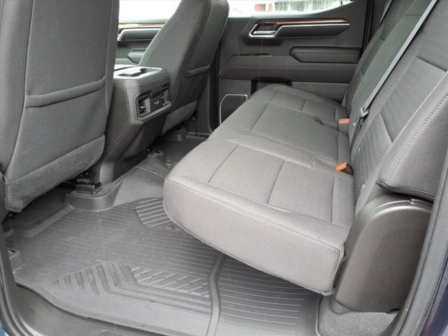 Used 2022 Chevrolet Silverado 1500 LT AWD/4WD image 5