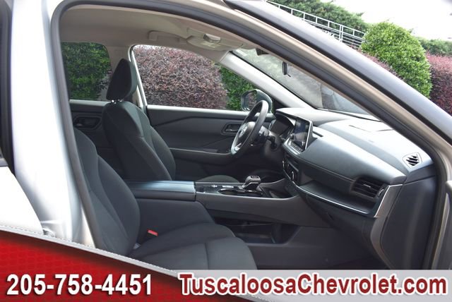 Used 2024 Nissan Rogue S FWD image 20