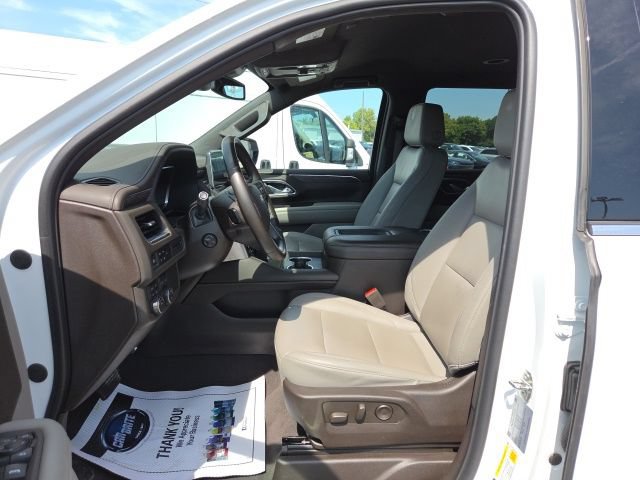 Used 2023 Chevrolet Tahoe LT w/ Luxury Package AWD/4WD image 24