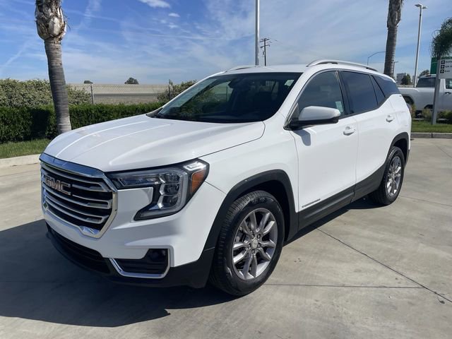Used 2023 GMC Terrain SLT image 4