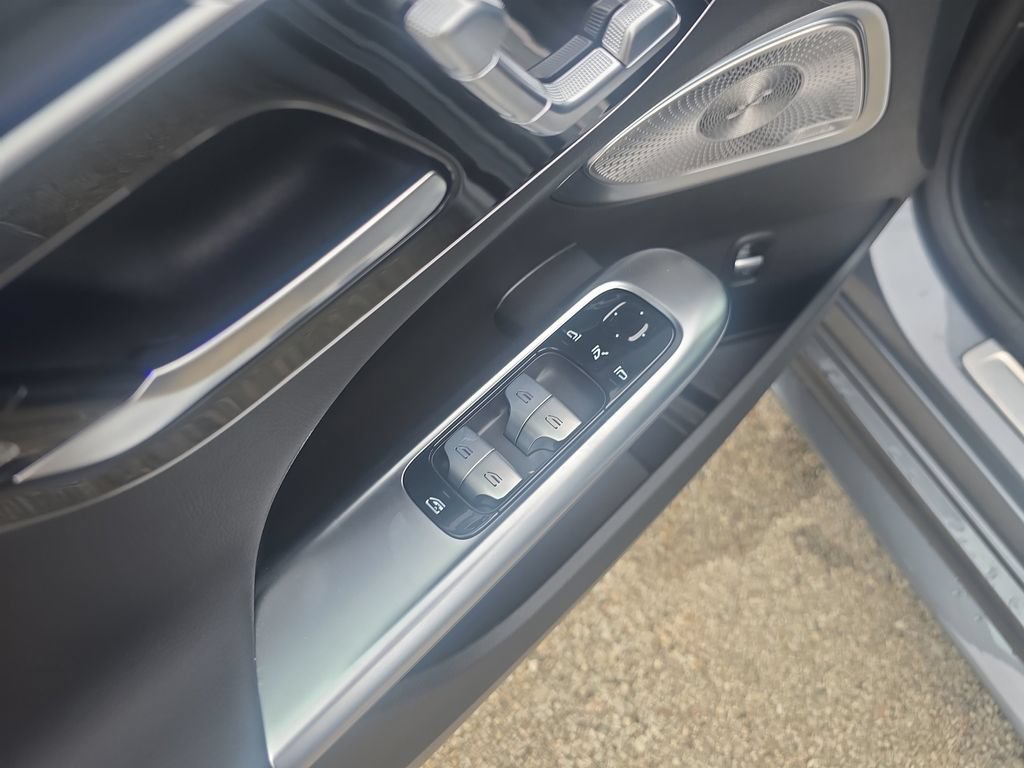 New 2026 Mercedes-Benz C 300 4MATIC Sedan image 11