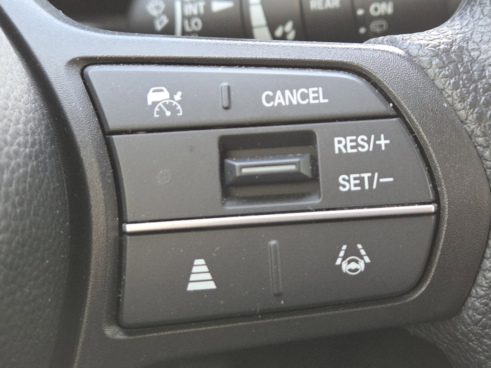 Used 2025 Honda CR-V EX image 5