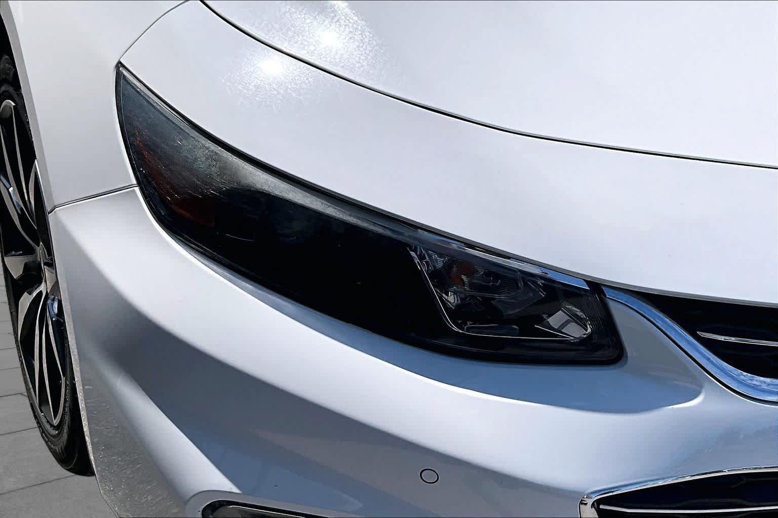 Used 2018 Chevrolet Malibu LT w/ Leather Package FWD image 28