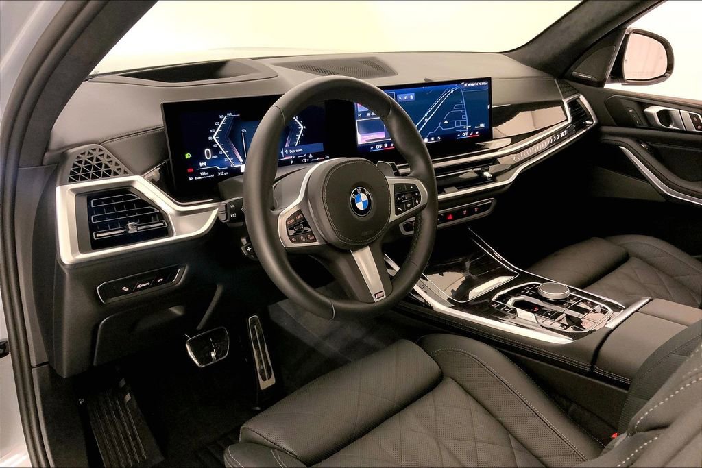 Certified 2025 BMW X7 xDrive40i w/ M Sport Package image 21