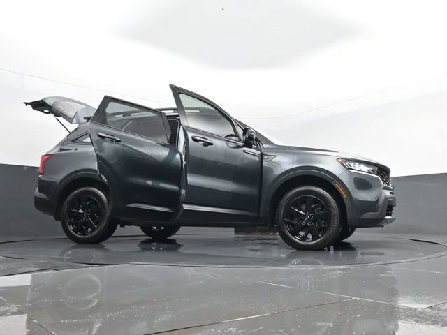 Used 2023 Kia Sorento S image 34