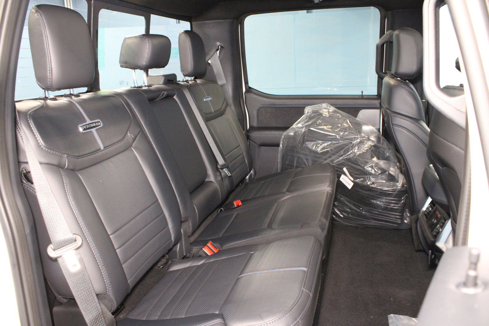 New 2025 Ford F250 Platinum image 24