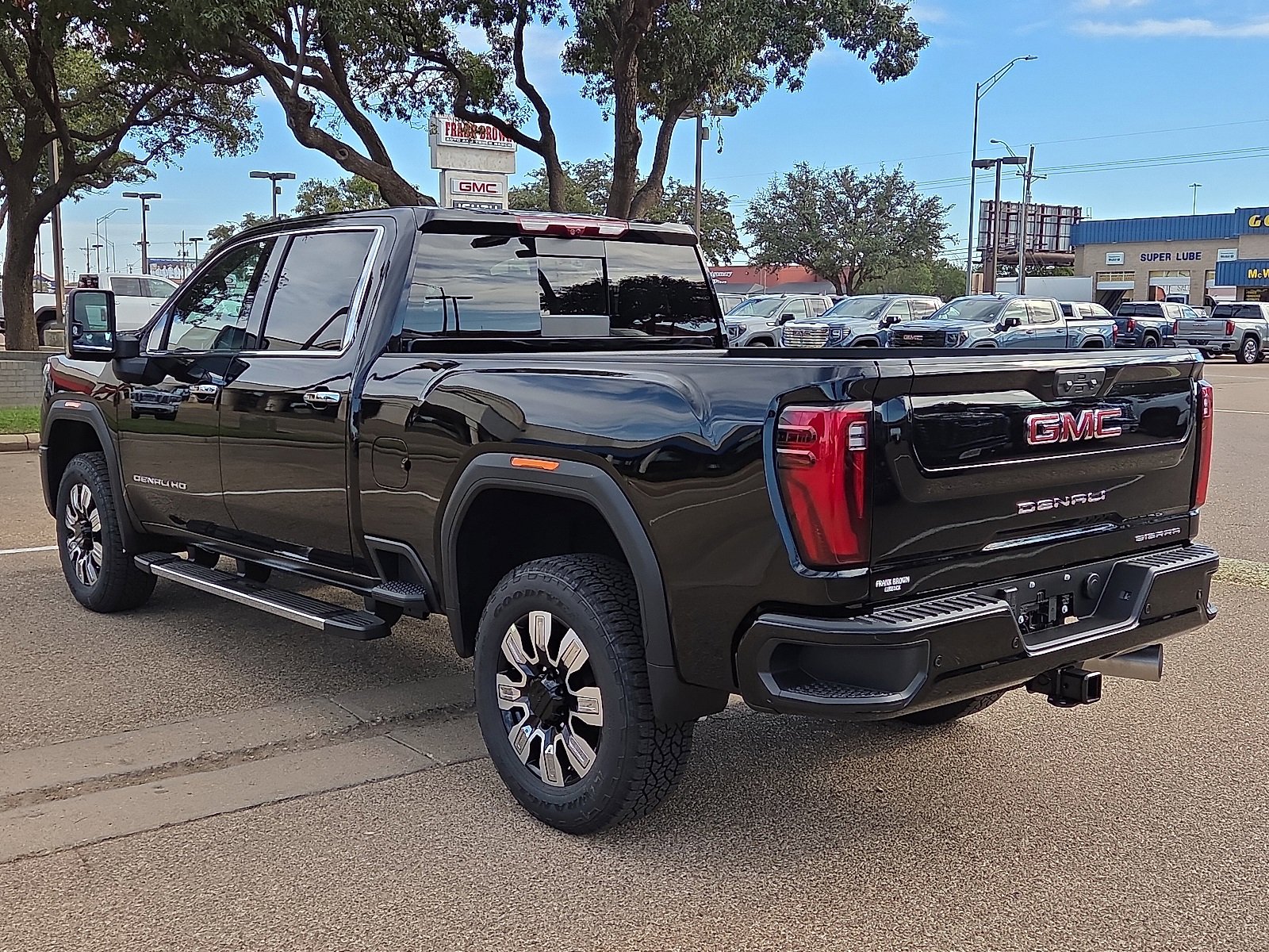 New 2026 GMC Sierra 2500 Denali w/ Denali Reserve Package image 3