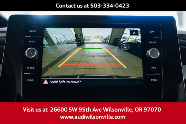 Used 2025 Volkswagen Taos SE AWD/4WD image 18