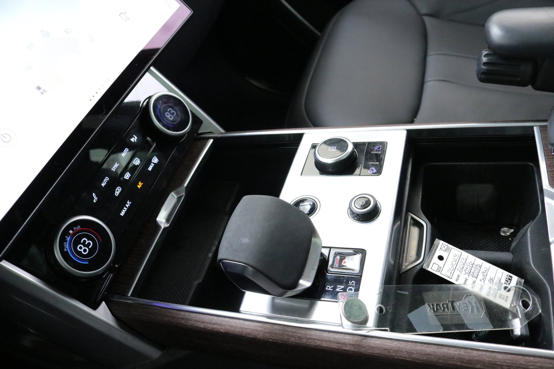 Used 2023 Land Rover Range Rover SE image 18