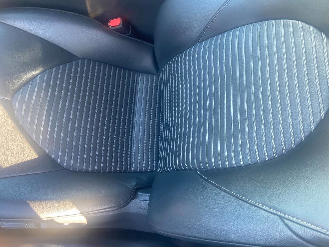 Used 2020 Toyota Camry SE image 12