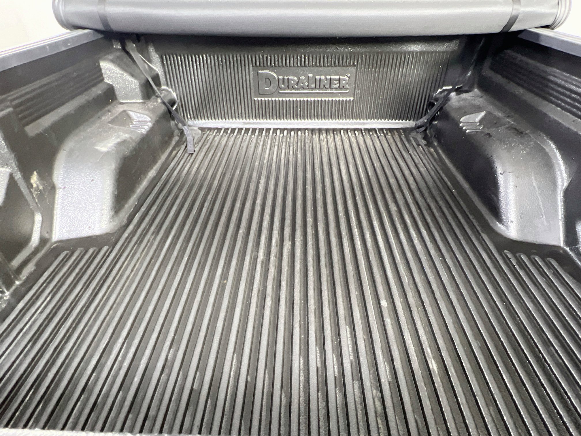 Used 2023 Jeep Gladiator Willys AWD/4WD image 25