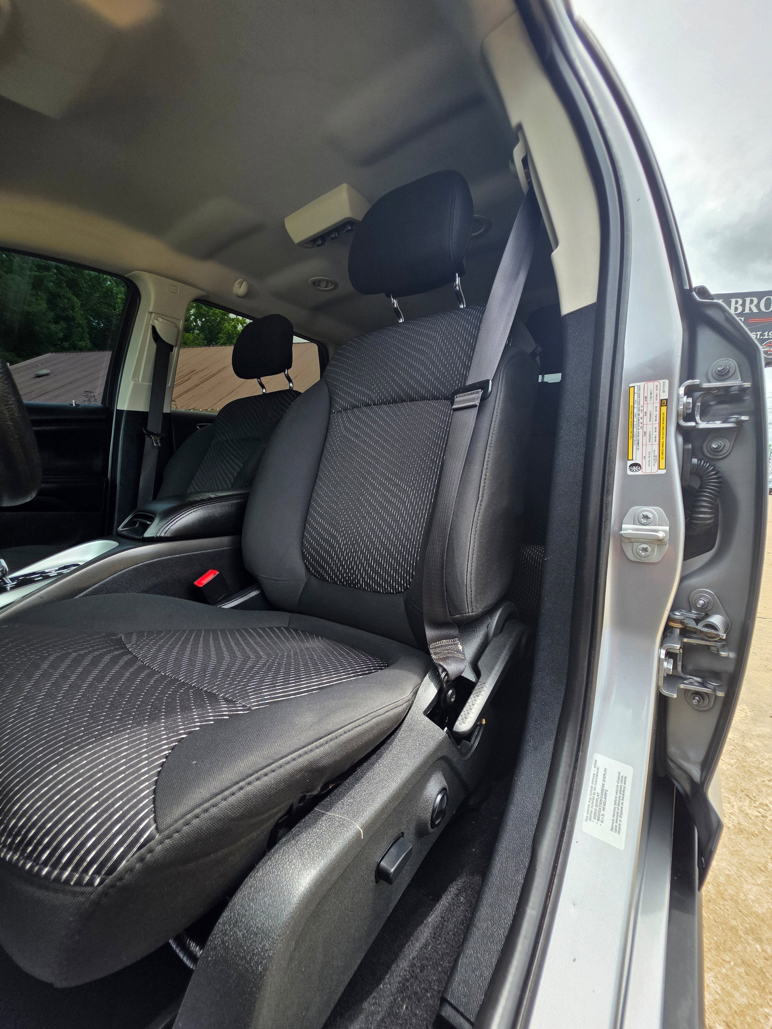 Used 2016 Dodge Journey SXT w/ Comfort/Convenience Group FWD image 17