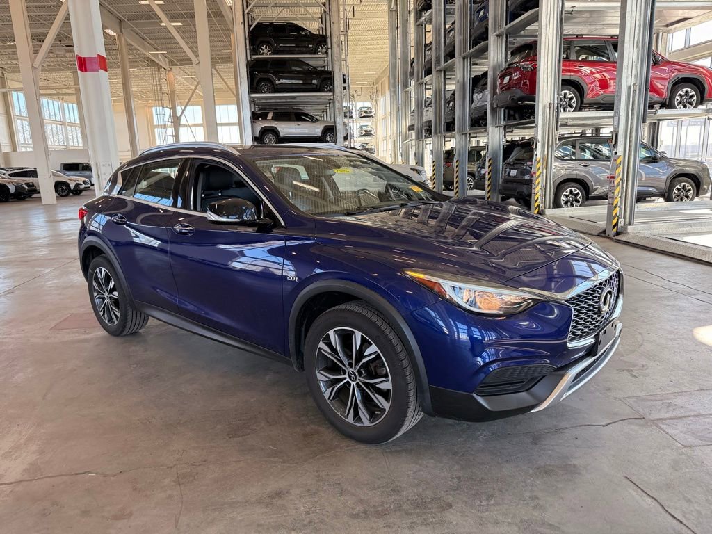 Used 2018 INFINITI QX30 Premium w/ Cargo Package image 1