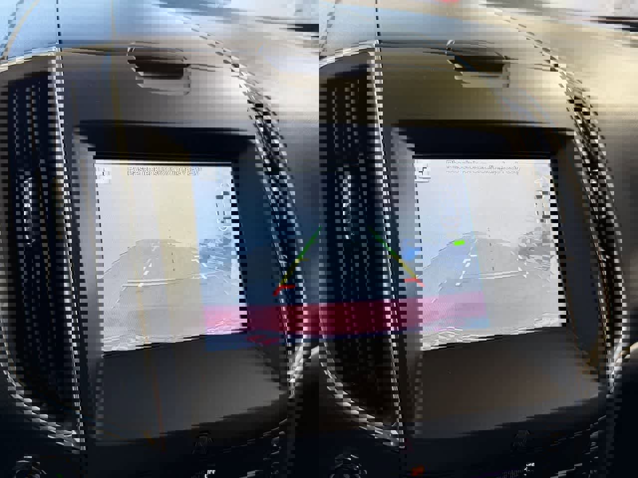 Used 2018 Ford Edge Titanium w/ Technology Package image 17