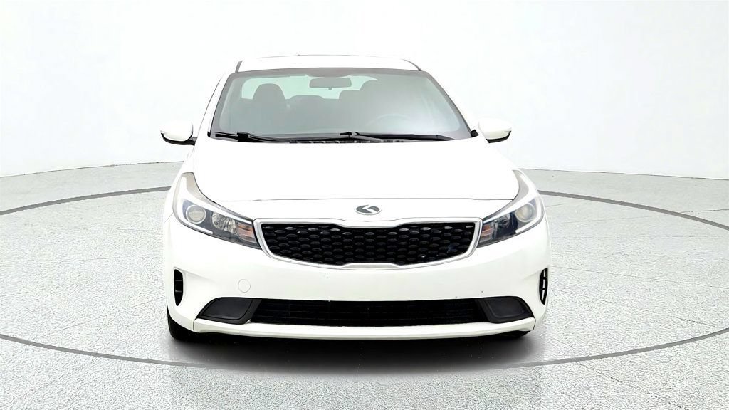 Used 2017 Kia Forte LX FWD image 2