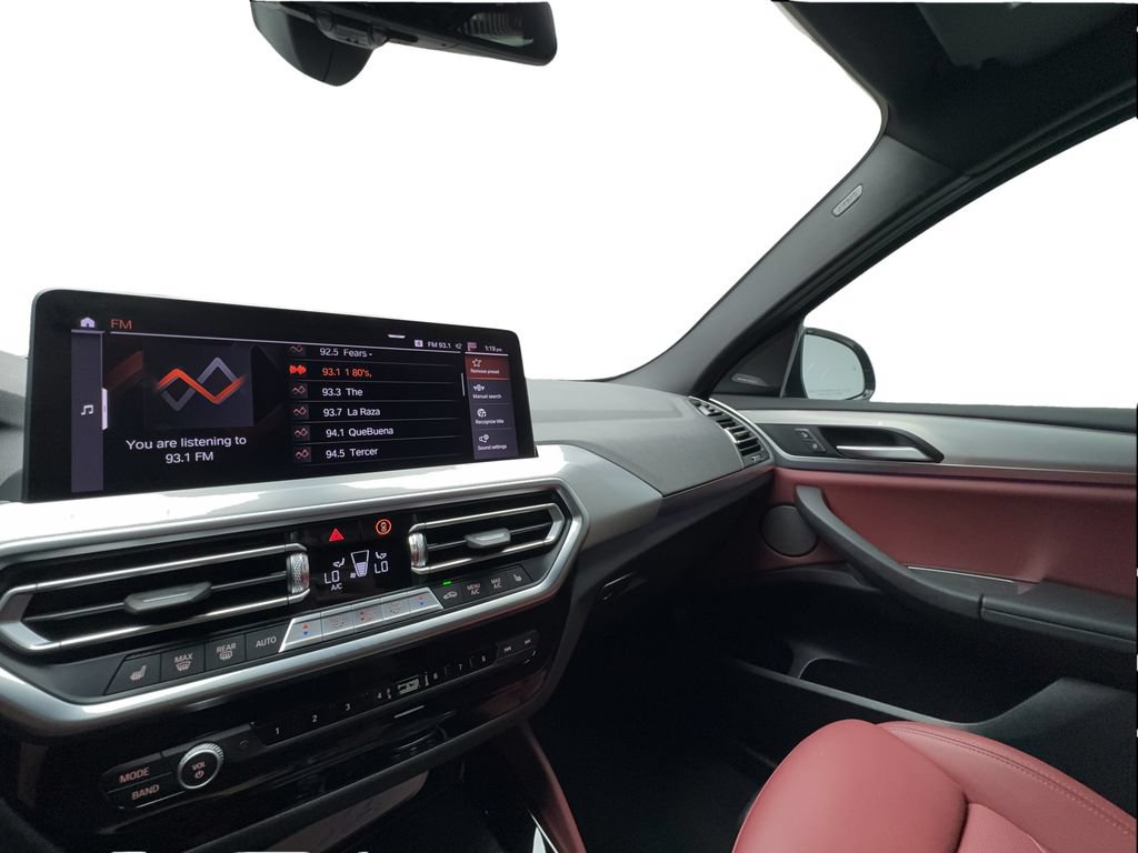 Used 2025 BMW X4 xDrive30i w/ M Sport Package AWD/4WD image 47