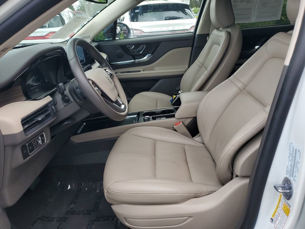 Used 2024 Lincoln Corsair Reserve image 10