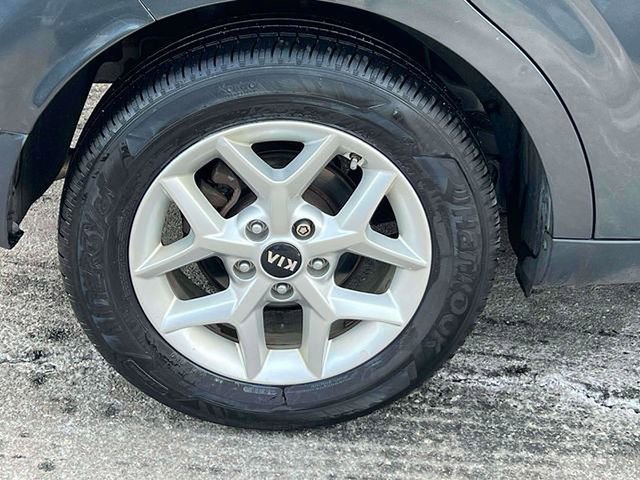 Used 2020 Kia Soul S FWD image 9