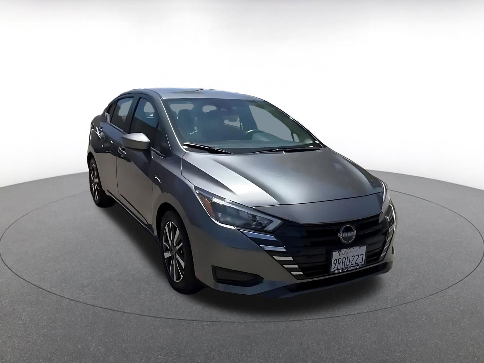 Used 2025 Nissan Versa SV FWD image 3